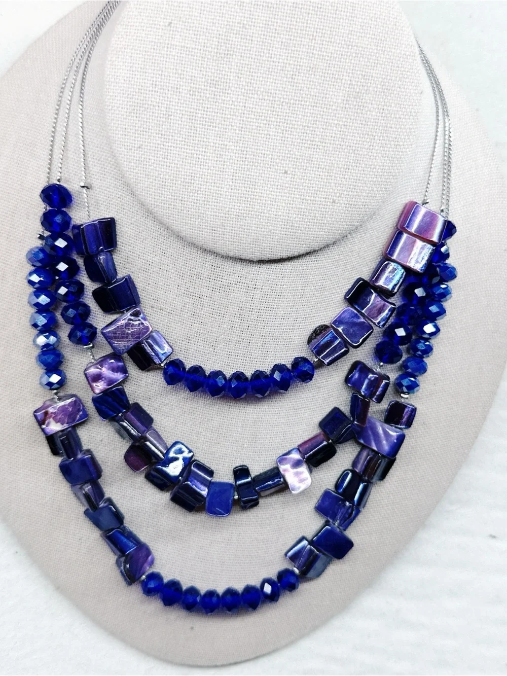 535c. Purple Shell Necklace Charming Charlie